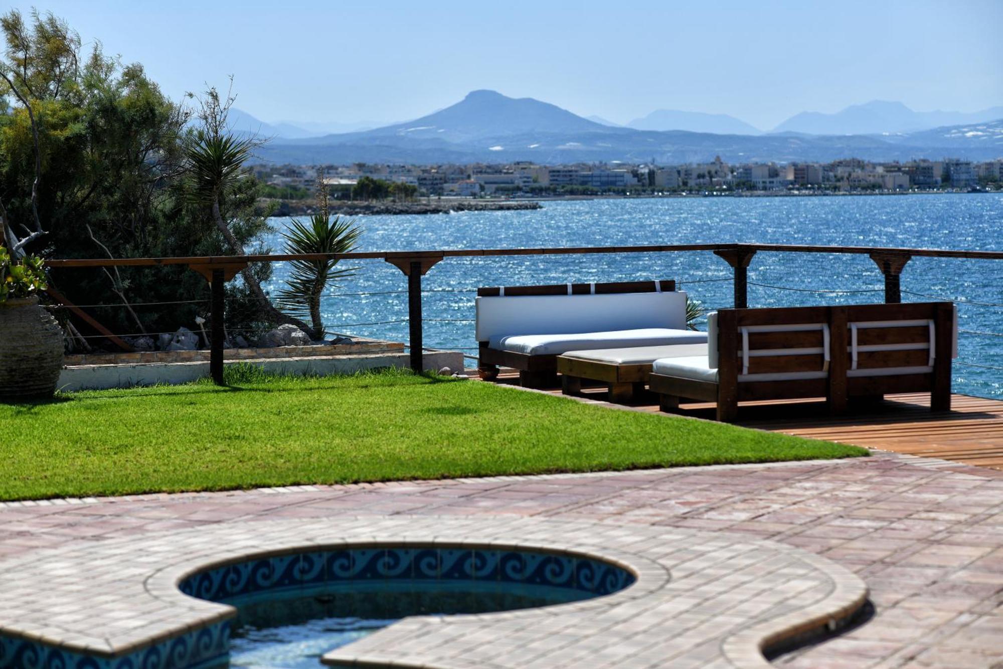 Luxurious Villa By The Sea Posidhonía Exterior foto