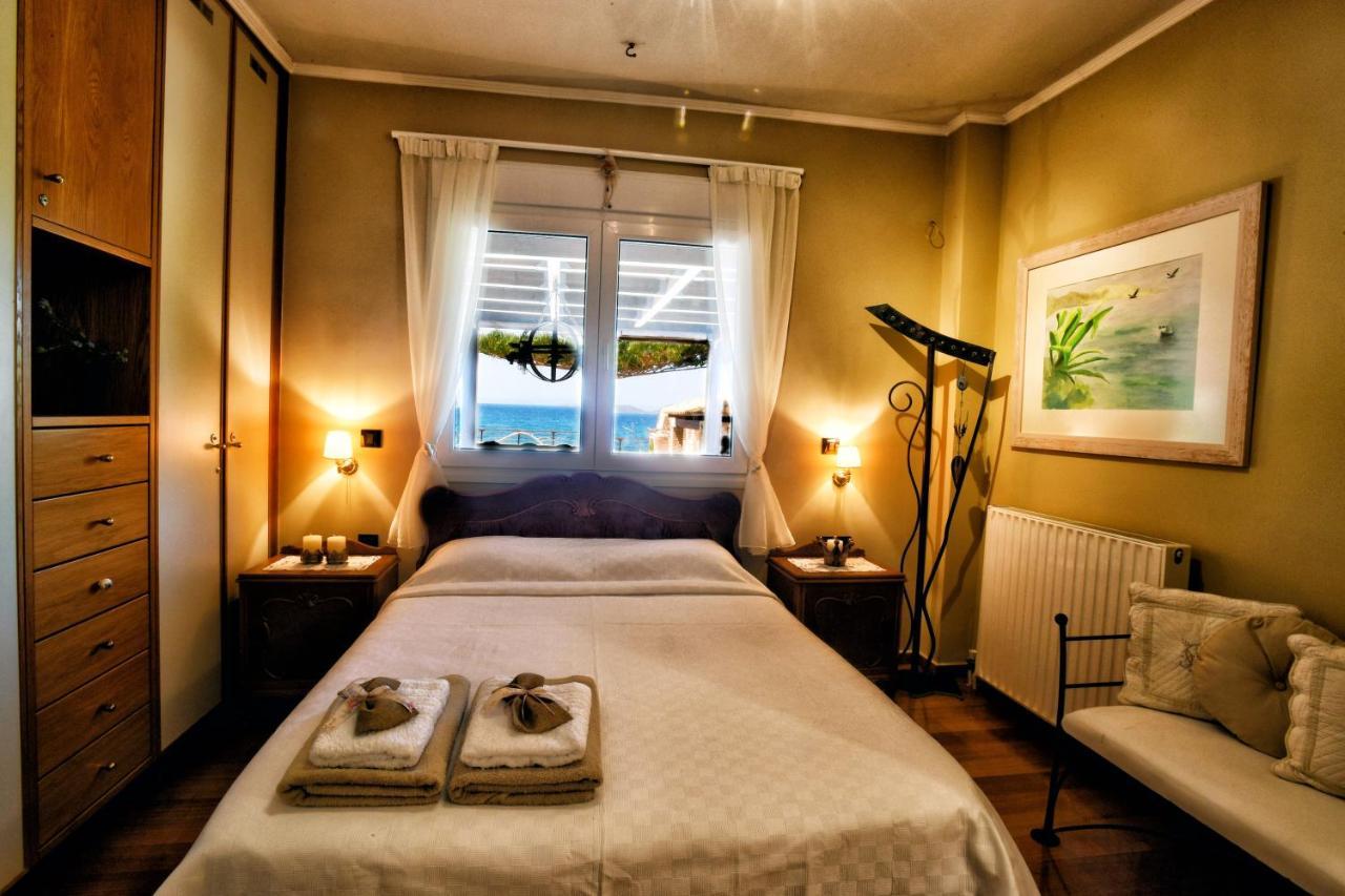 Luxurious Villa By The Sea Posidhonía Exterior foto
